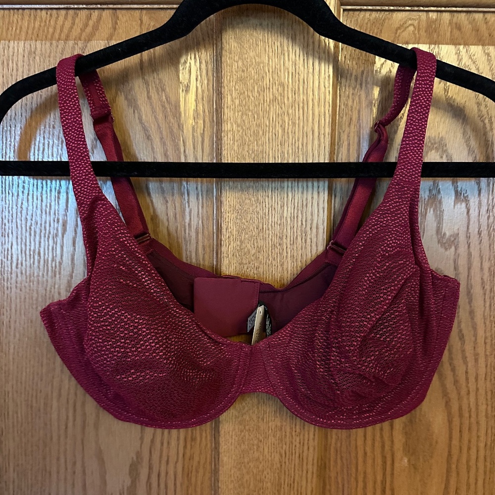 Victoria's Secret Body by Victoria, Unlined Full Coverage Bra-Size 38DD NWT